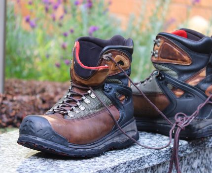 Obuwie ochronne i robocze – wybór idealnych butów dla bezpieczeństwa i komfortu